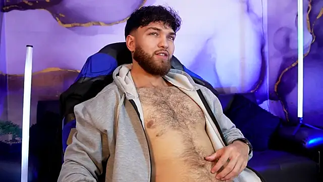 Oliver Dallas1 online show from April 14, 3:17 am