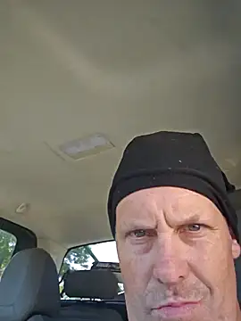 strokingjoe14585 online show from April 22, 8:46 pm