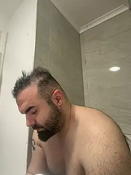 bigmillz32 online show from April 2, 11:34 pm