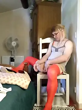 stephie83 online show from April 17, 3:04 pm