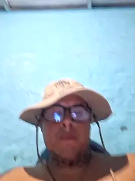 renzohottt online show from March 16, 5:55 am