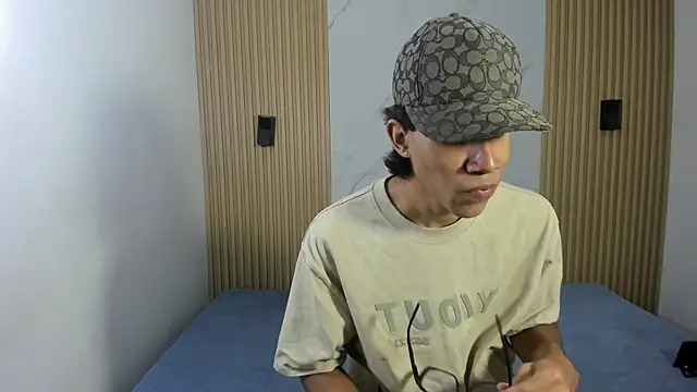 Im MatthewScott online show from March 27, 7:48 pm