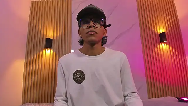 Im MatthewScott online show from March 21, 7:29 pm