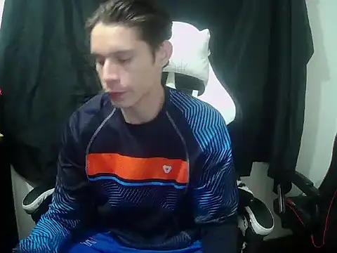 crixus11111 online show from April 27, 4:31 am