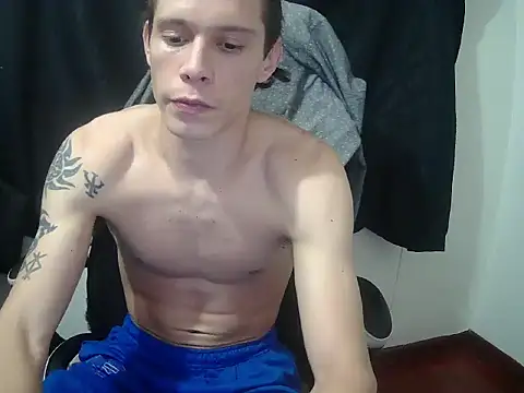 crixus11111 online show from May 5, 3:52 am