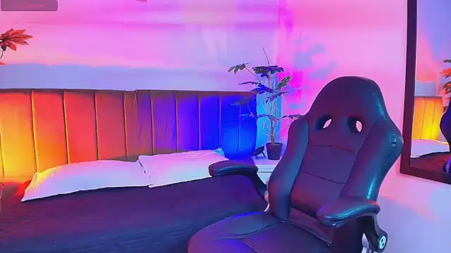 Andreew Style online show from April 20, 9:17 pm