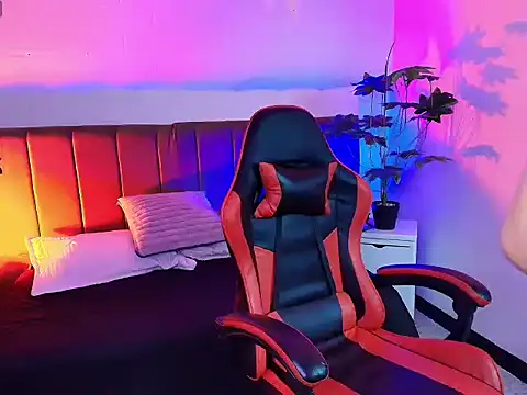 Andreew Style online show from April 17, 9:50 pm