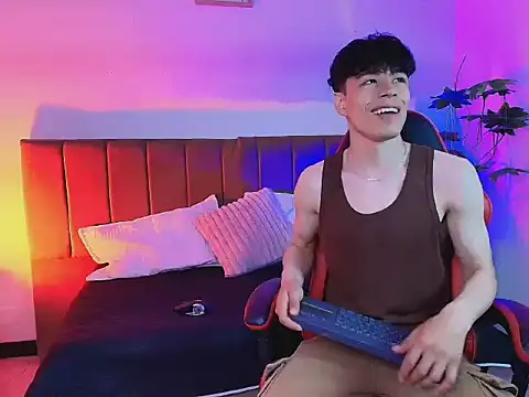 Andreew Style online show from April 16, 9:04 pm