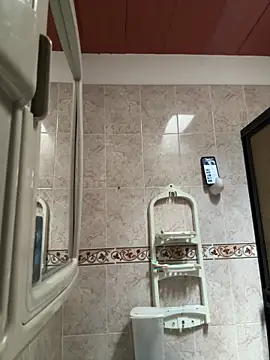 Eyvanhot online show from April 11, 6:44 pm