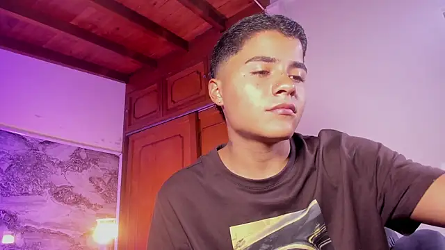 Liam Dustin online show from March 28, 8:53 pm