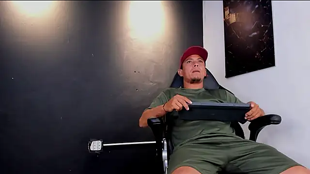 Dante212 Vibes online show from March 19, 9:01 am