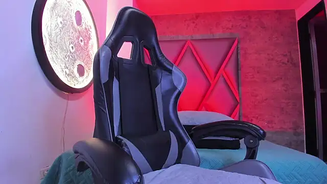 Bennet-Grayy online show from April 22, 4:19 am