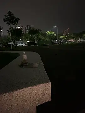 5inder online show from April 25, 3:31 pm