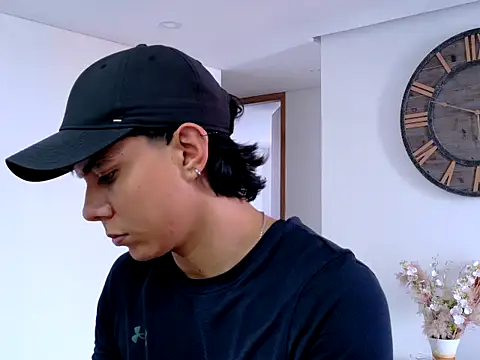 Will Clark7 online show from April 14, 4:28 pm