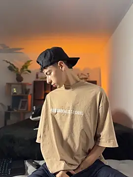 SebastianReed  online show from April 6, 4:46 am