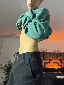 SebastianReed  online show from April 23, 4:50 am