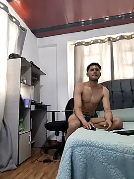 Erenk and Levy online show from March 26, 7:29 pm