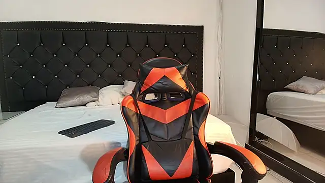 NohaDrake online show from March 23, 4:29 am