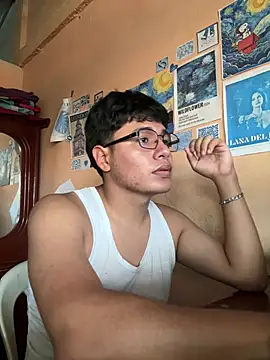 Erickckk online show from March 28, 8:09 pm