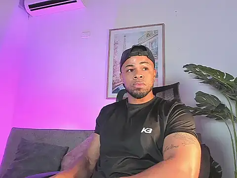 Rocco Corvus online show from March 25, 4:16 am