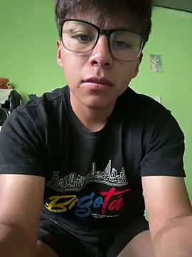 Arley-Arley1 online show from April 24, 10:56 pm