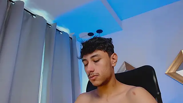 Vezzx online show from March 30, 6:31 pm