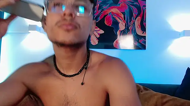 Vezzx online show from April 9, 6:36 pm