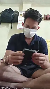 xyz 2giT online show from March 29, 12:38 pm