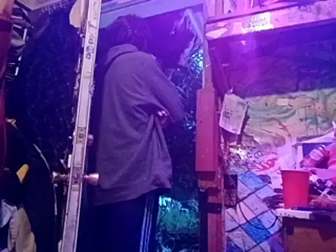 nearby causual online show from April 16, 2:55 am