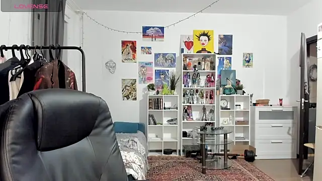 sweet peach    online show from April 17, 9:50 pm