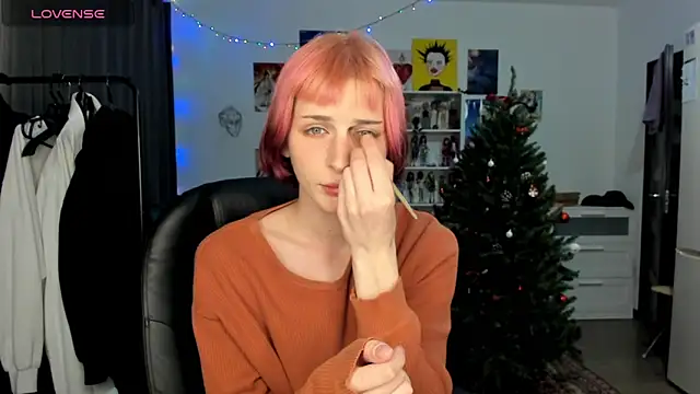 sweet peach    online show from April 14, 7:24 pm