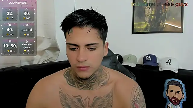 sweetlatinoboy online show from April 26, 9:22 pm