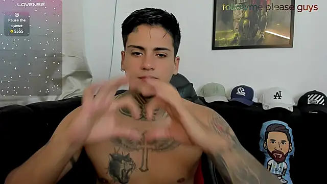 sweetlatinoboy online show from April 28, 10:14 pm