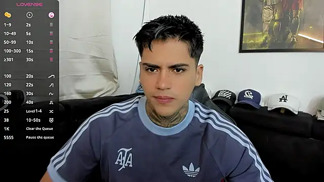 sweetlatinoboy online show from March 21, 10:52 am