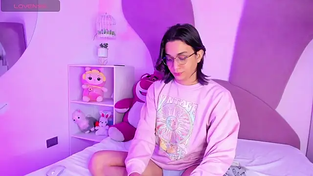 Keita Moon online show from April 1, 1:41 pm