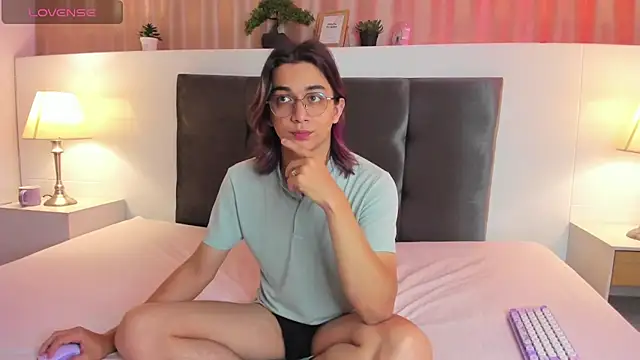 Keita Moon online show from April 10, 12:12 pm