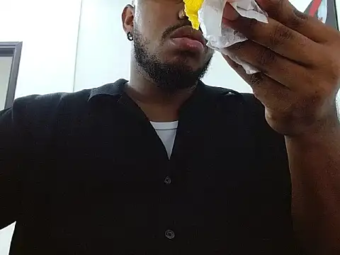 Alessandro Hamed online show from March 24, 2:33 pm