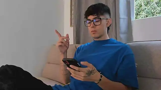 etham wolf1 online show from April 5, 2:02 pm