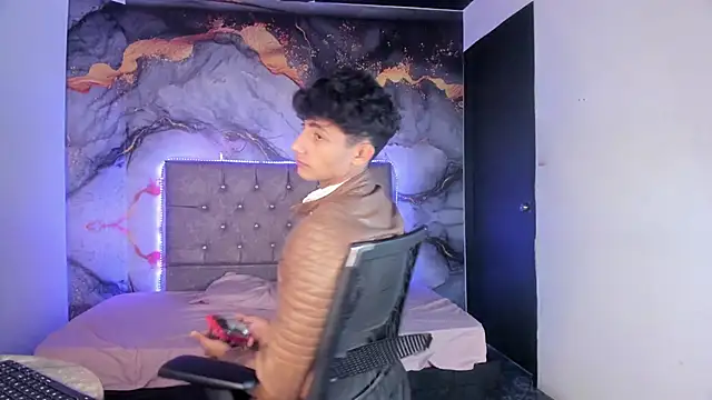 MaxiimoRomano  online show from April 16, 2:17 pm