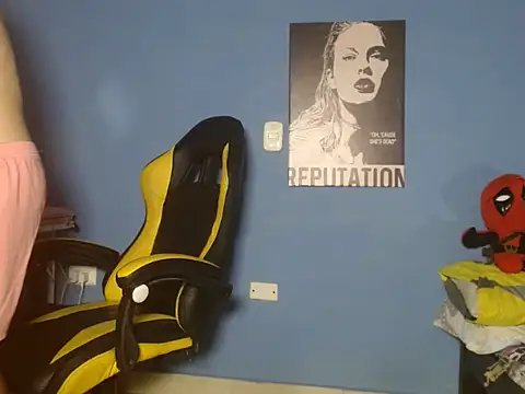 ricardo big cock online show from April 1, 10:50 am