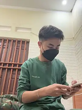 Hoanganhdayroii online show from March 21, 1:42 am