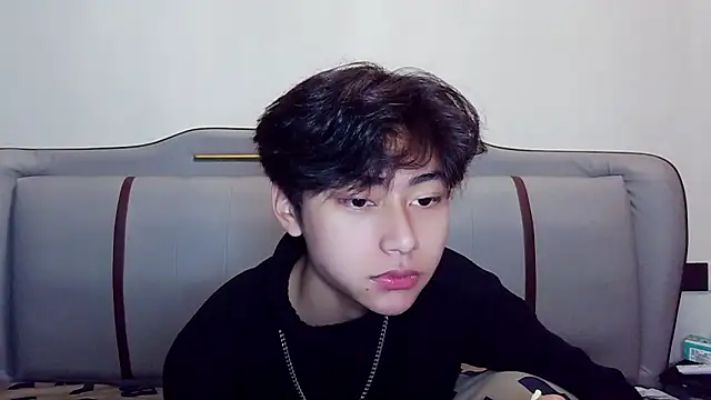 XX-XIUXIU online show from March 28, 11:43 am