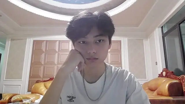 XX-XIUXIU online show from April 28, 11:48 am