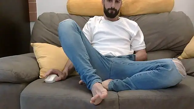 AmicisegretiITA online show from April 12, 5:31 am