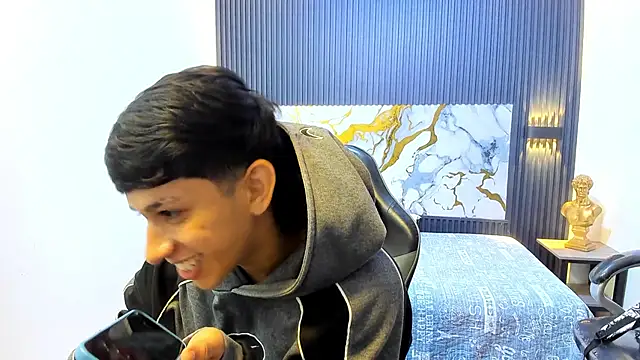 AdrianFranko online show from April 27, 2:24 pm