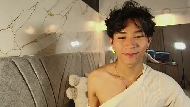 cococumps online show from April 16, 11:32 am