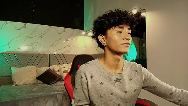 cococumps online show from April 10, 11:39 am