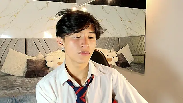 cococumps online show from April 13, 11:11 am