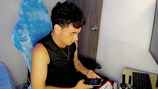 Mathias twinkk online show from March 27, 8:26 am