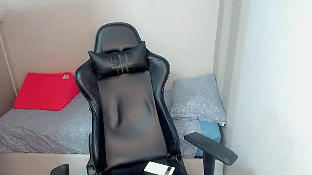 Mathias twinkk online show from April 5, 4:09 am